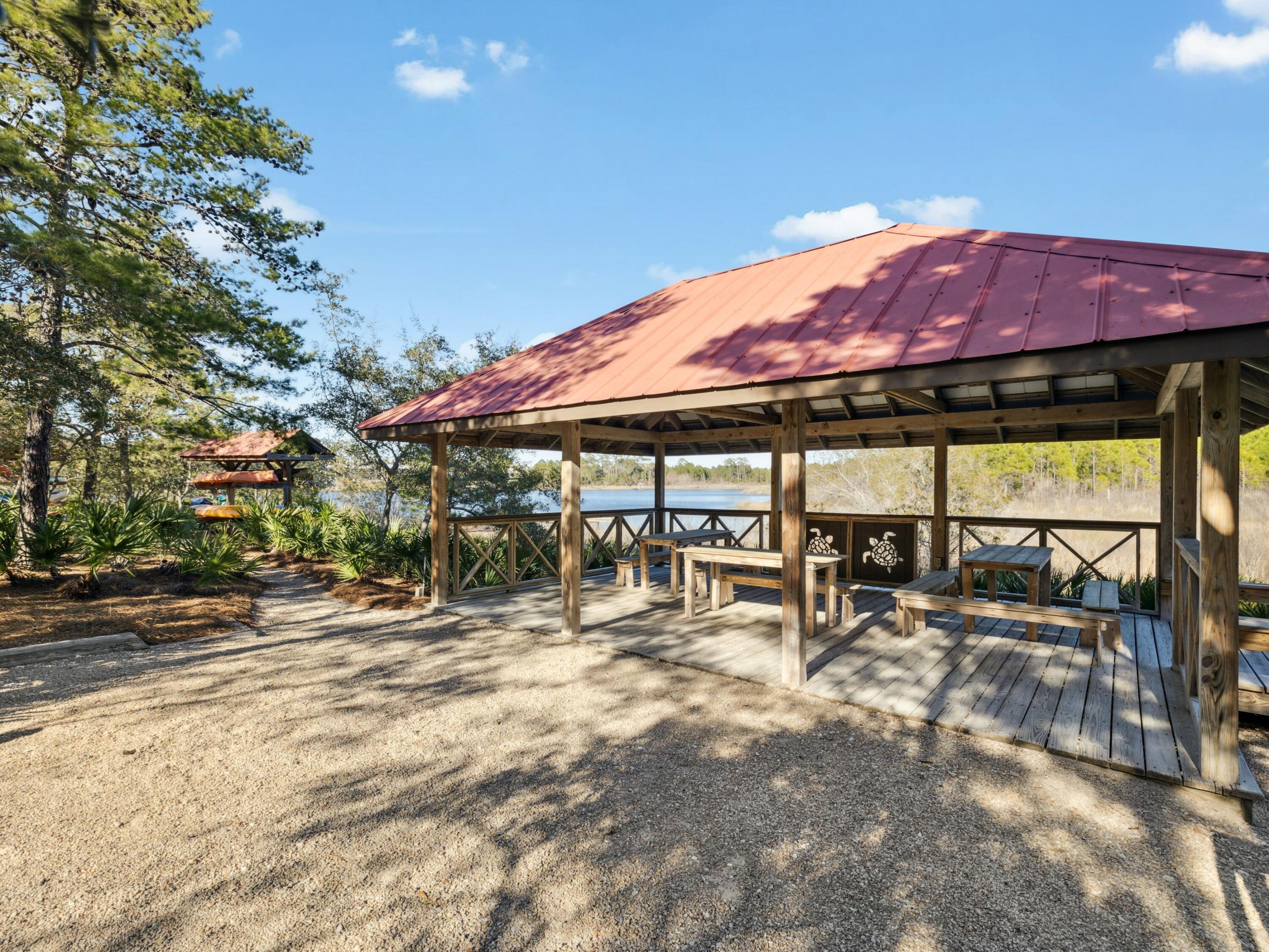 RETREAT THE - Residential