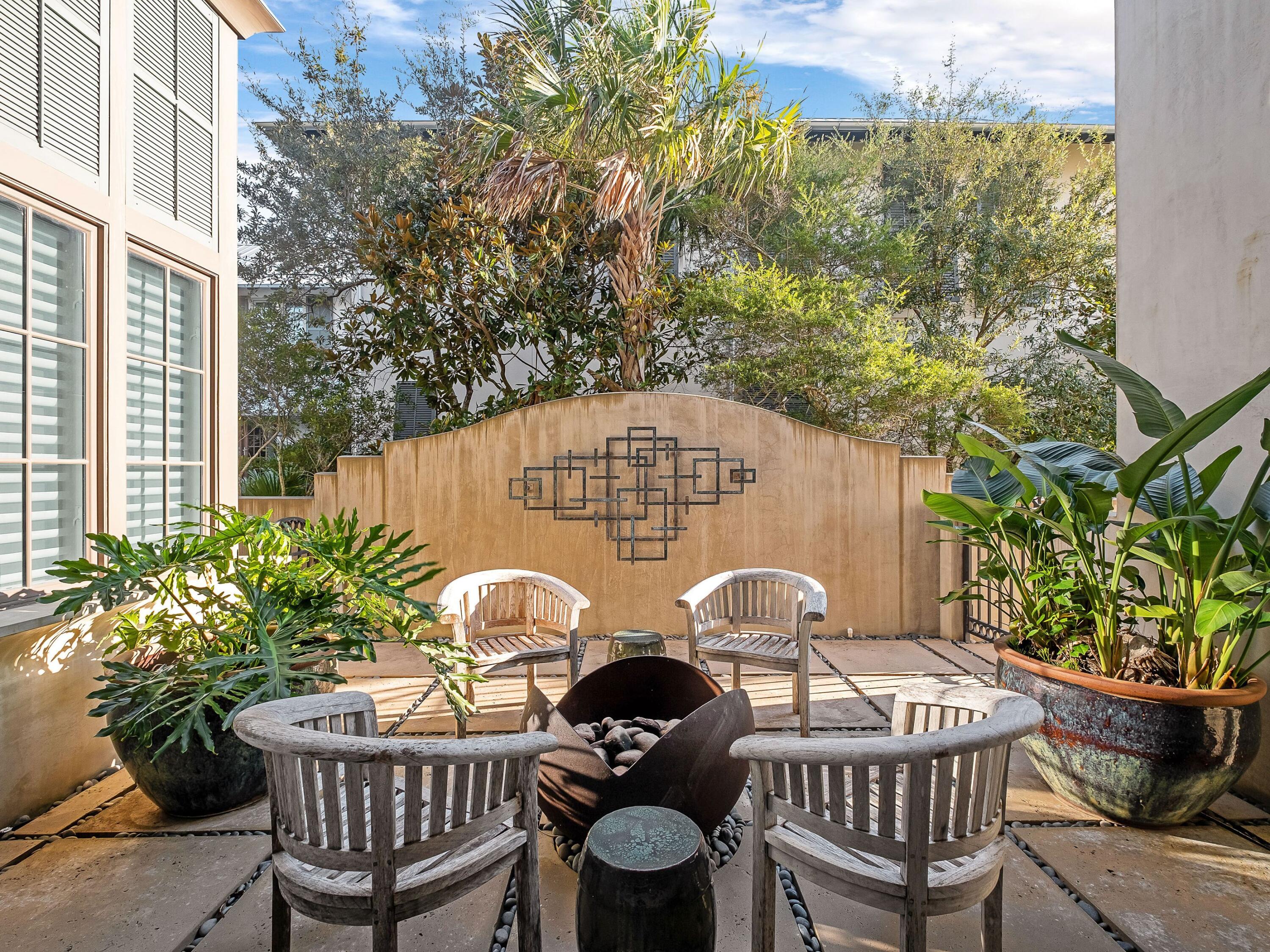 RETREAT THE - Residential