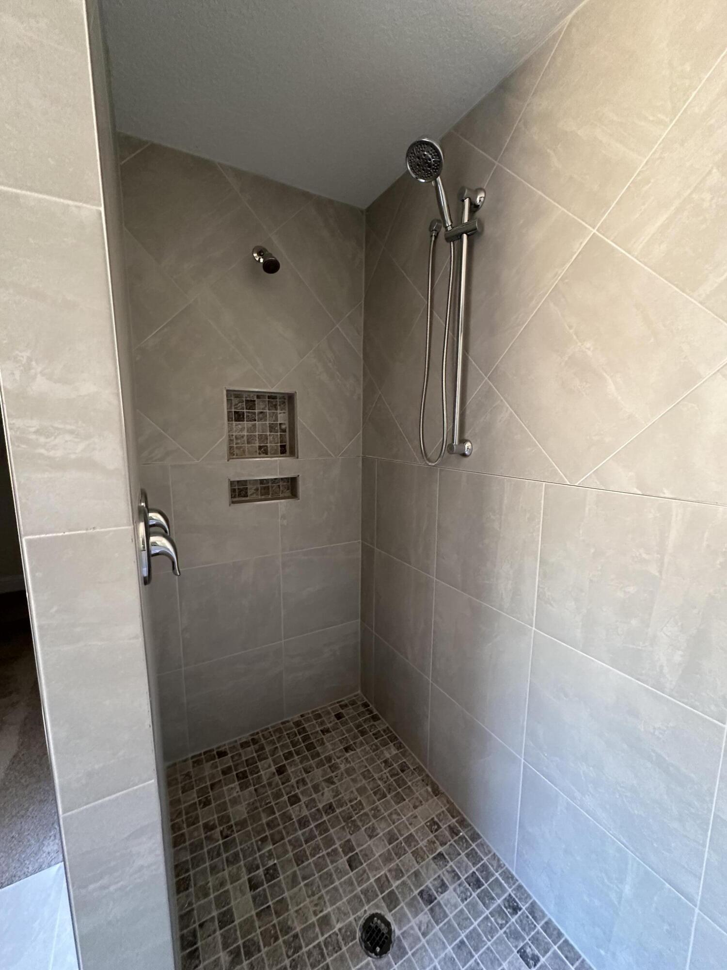 CREETS LANDING - Residential