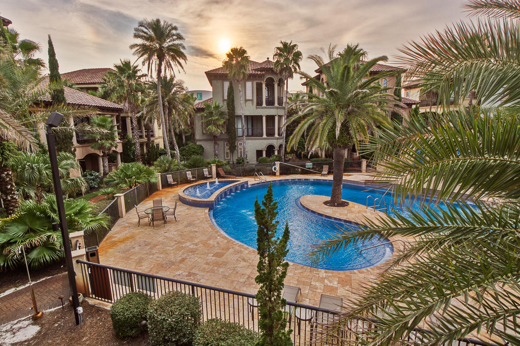 SAINT TROPEZ - Residential