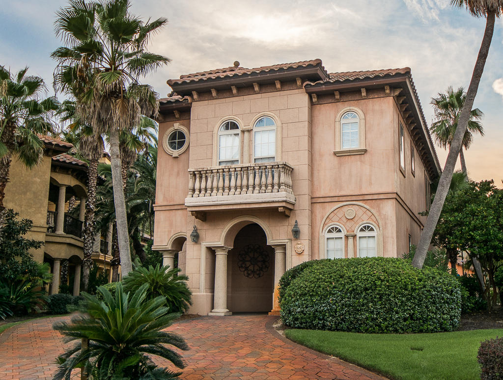 SAINT TROPEZ - Residential