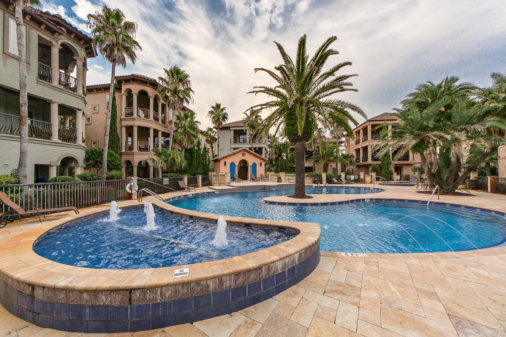 SAINT TROPEZ - Residential