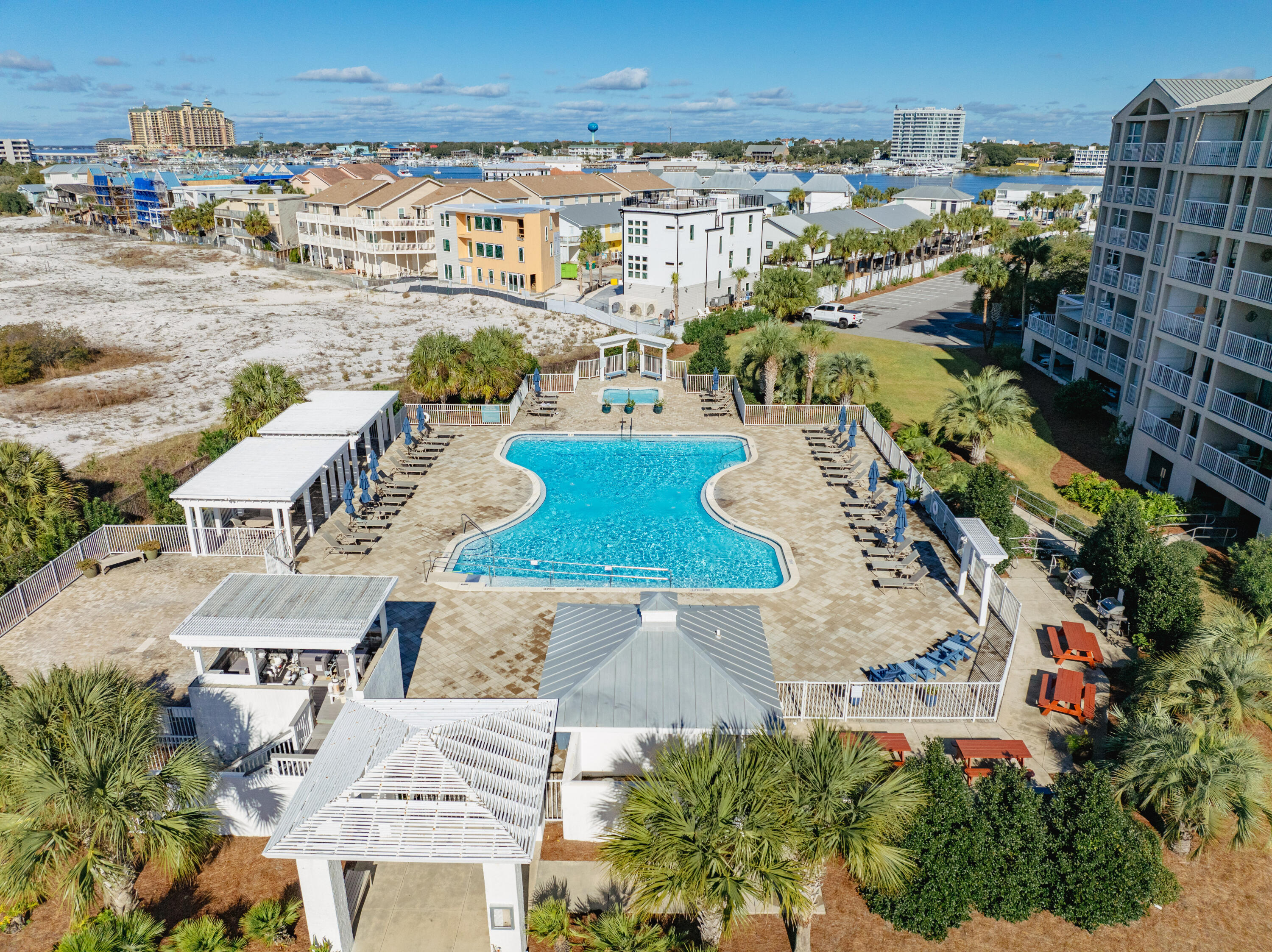 DESTIN POINTE - Residential