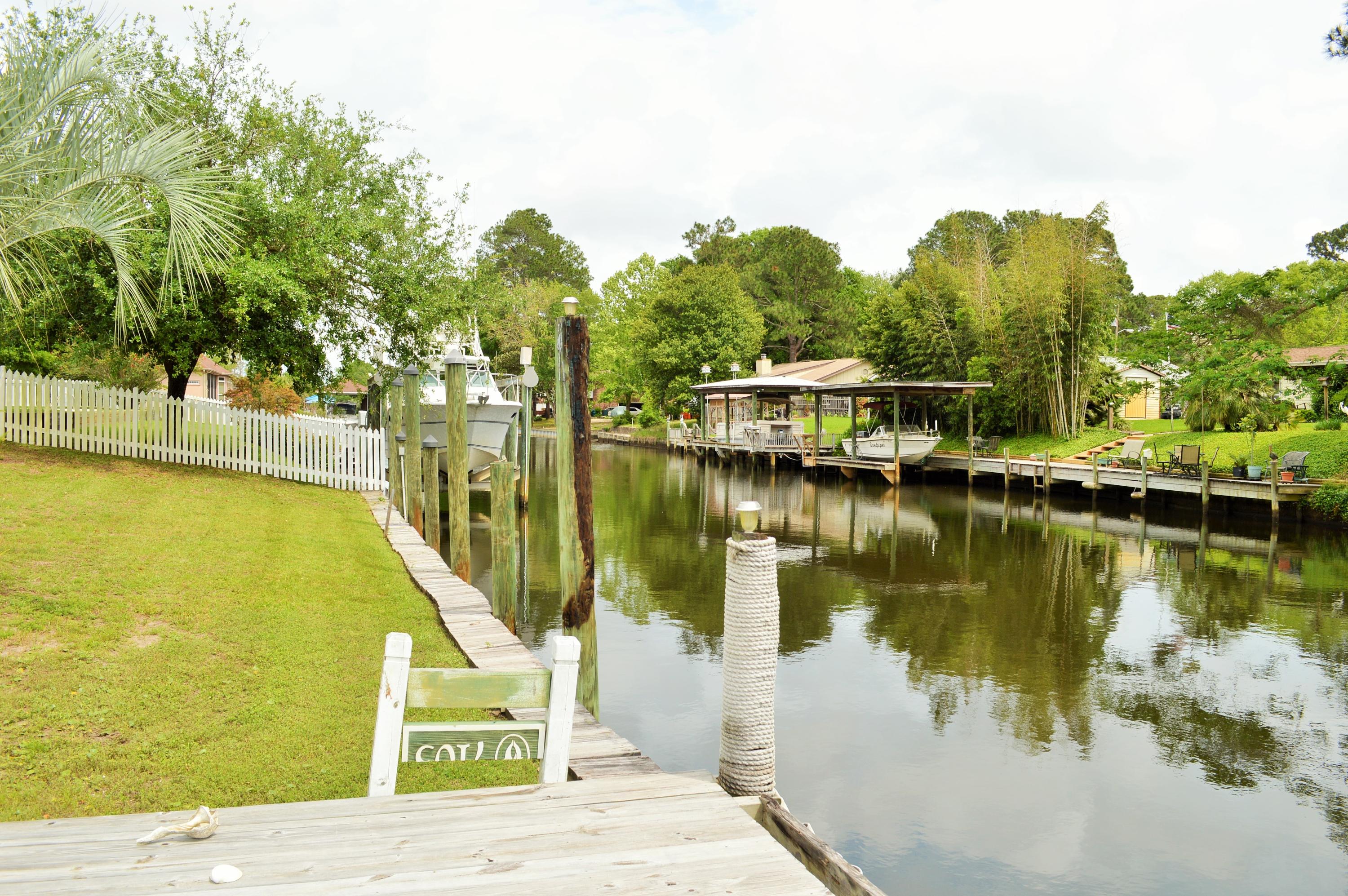 DOLPHIN BAY PH 1 - Residential