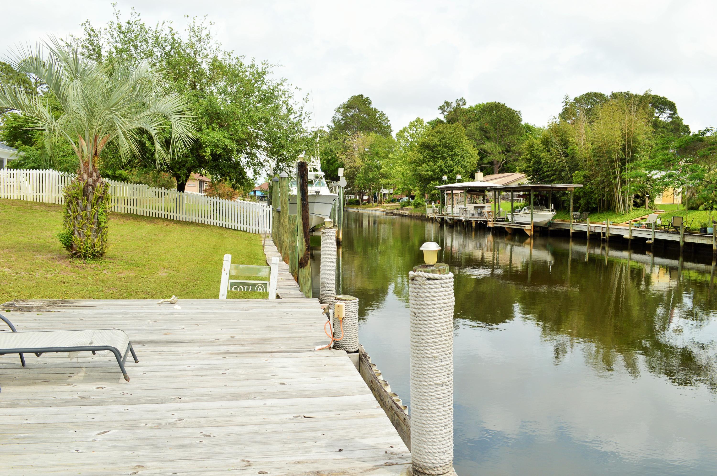 DOLPHIN BAY PH 1 - Residential