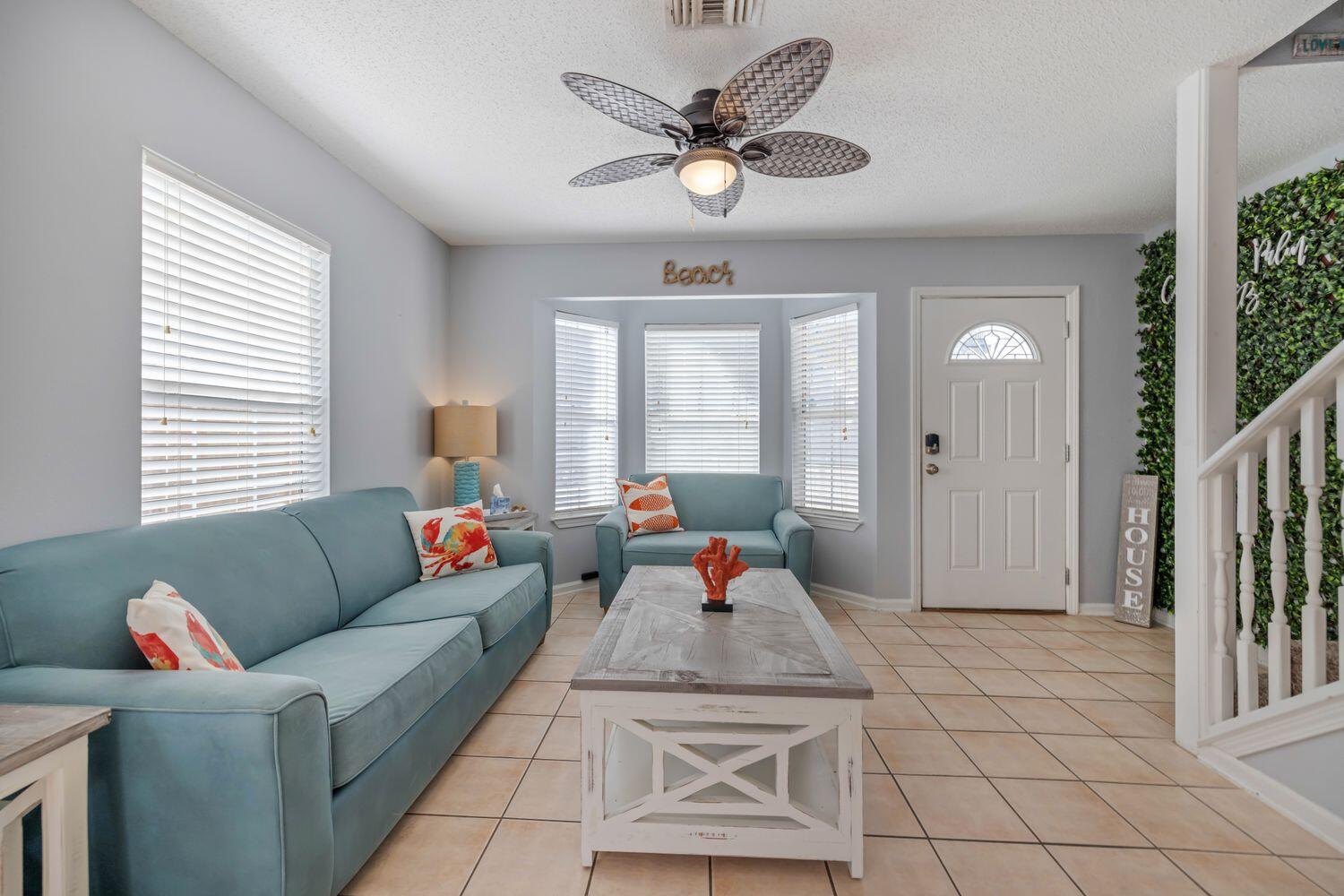 HOLIDAY BEACH UNIT 16 - Residential