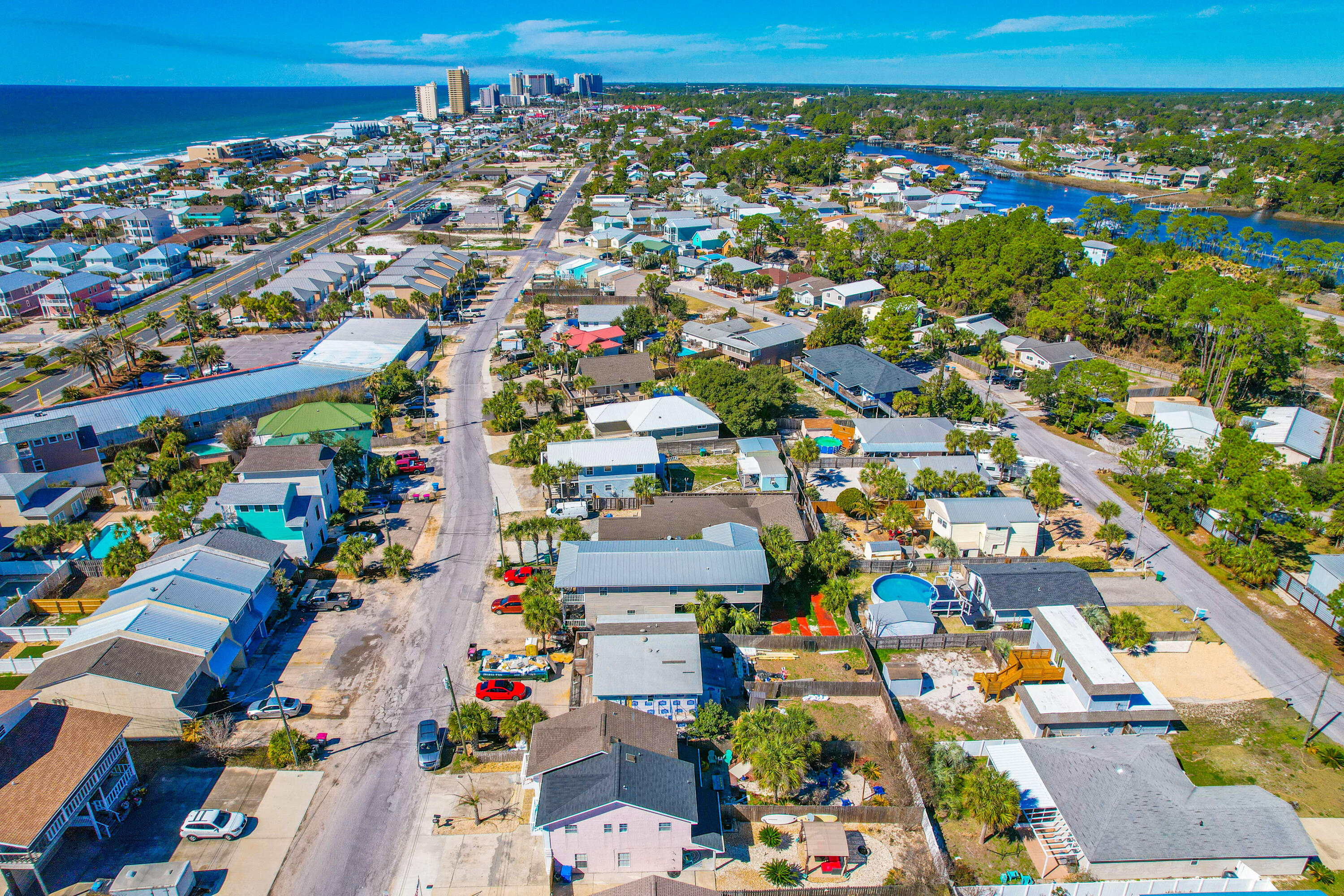 HOLIDAY BEACH UNIT 16 - Residential