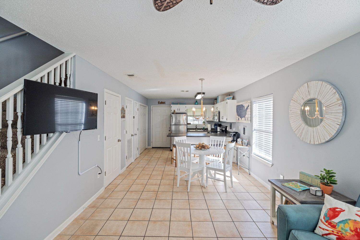 HOLIDAY BEACH UNIT 16 - Residential