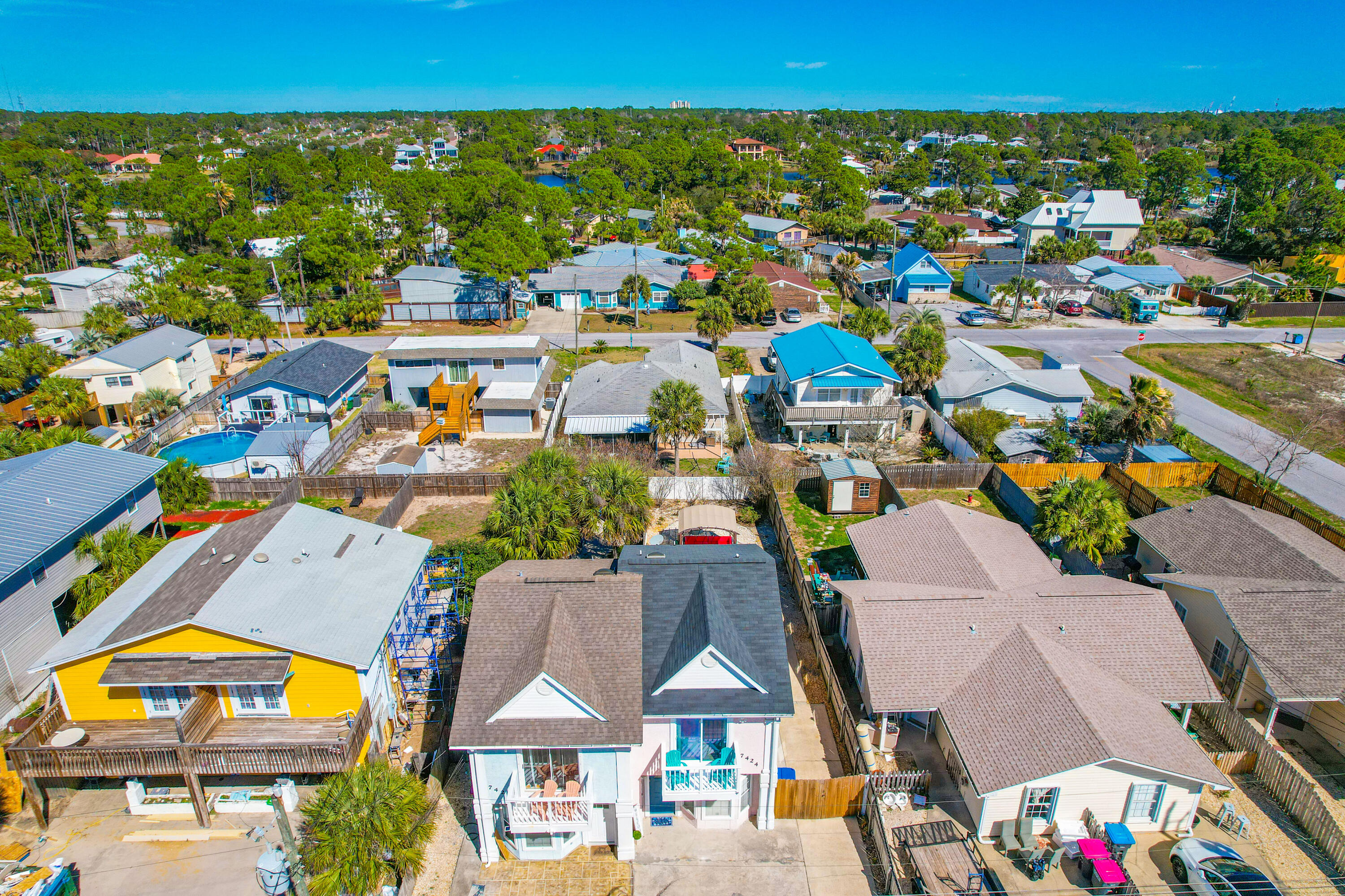 HOLIDAY BEACH UNIT 16 - Residential