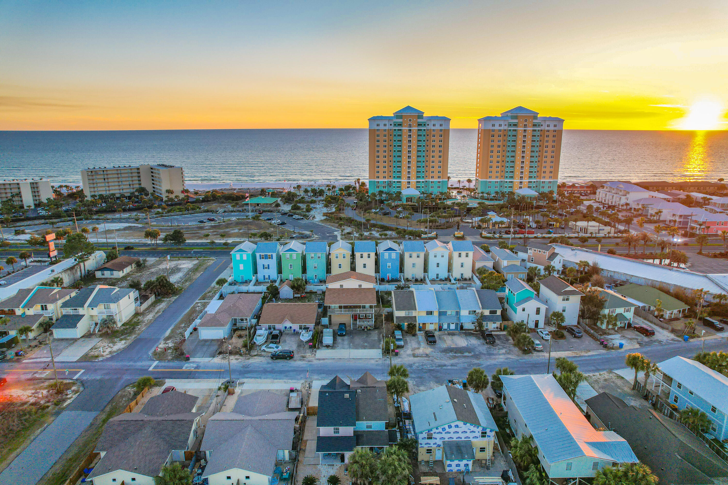 HOLIDAY BEACH UNIT 16 - Residential