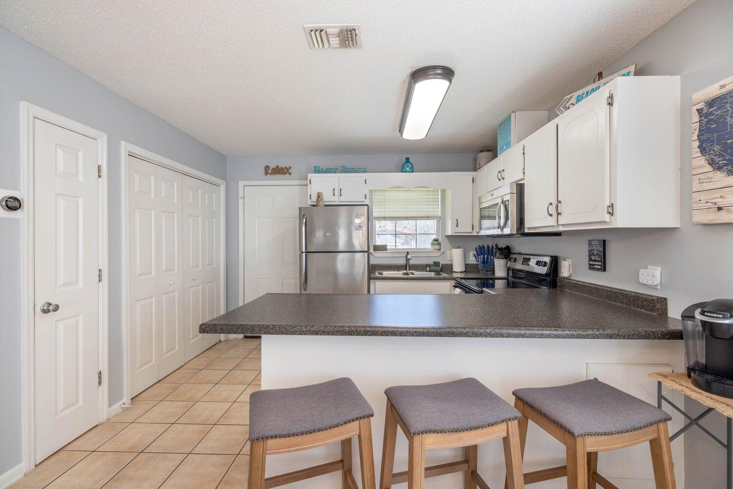 HOLIDAY BEACH UNIT 16 - Residential