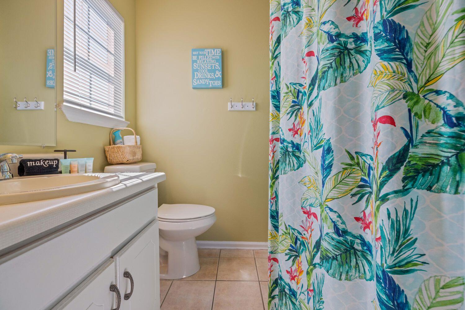 HOLIDAY BEACH UNIT 16 - Residential