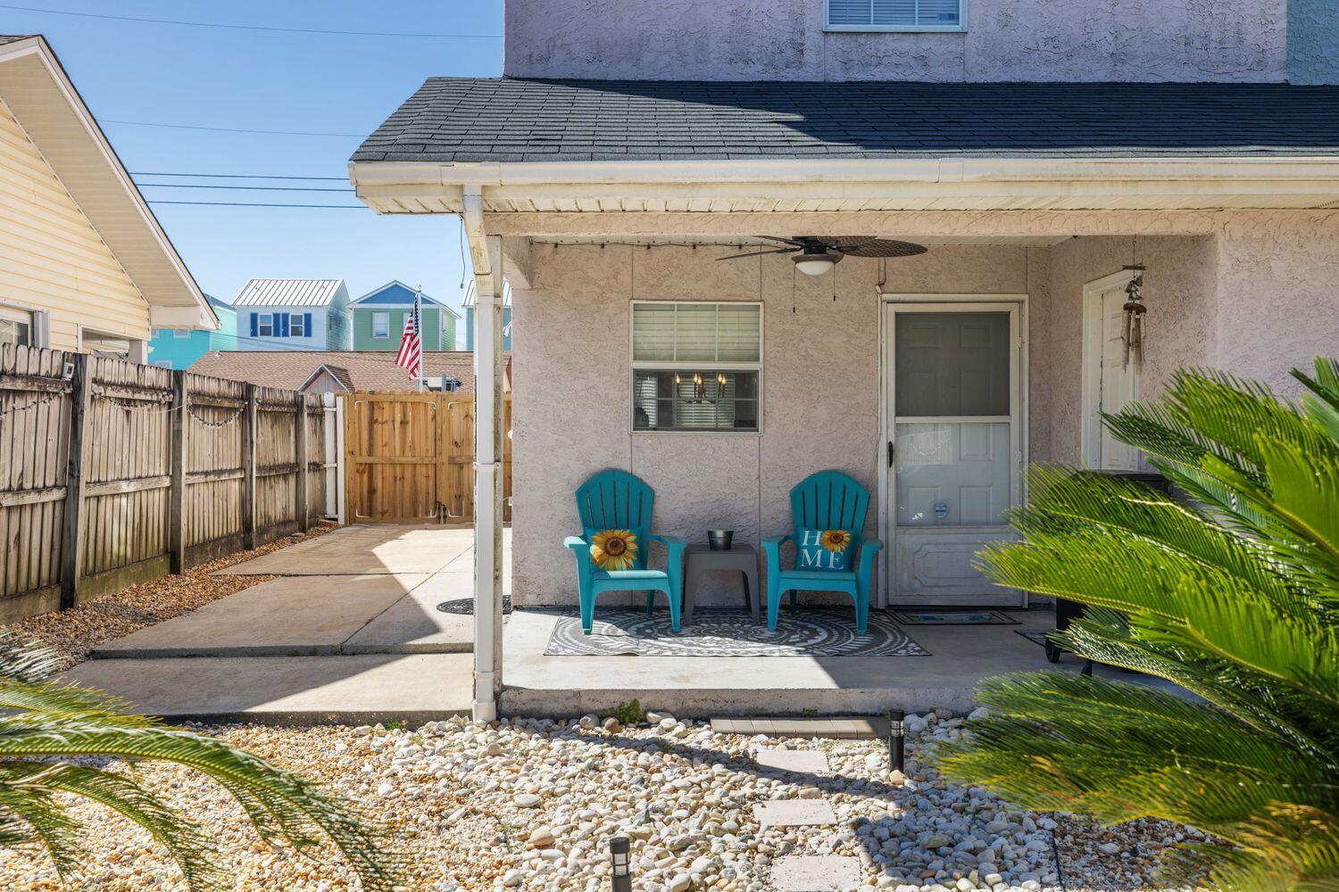 HOLIDAY BEACH UNIT 16 - Residential