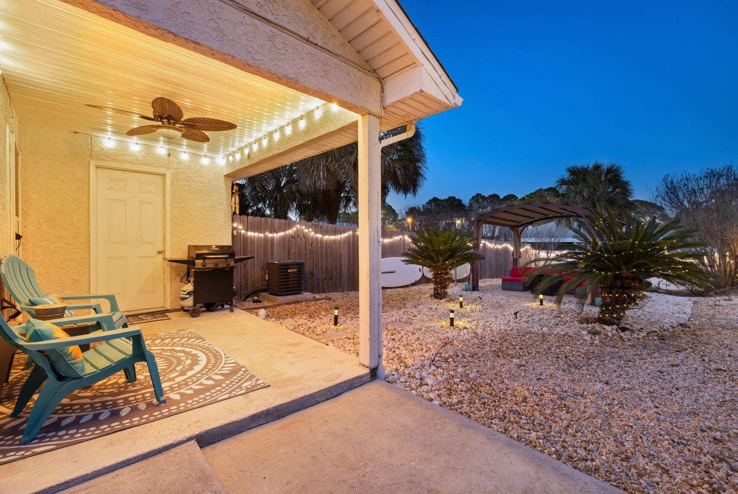 HOLIDAY BEACH UNIT 16 - Residential