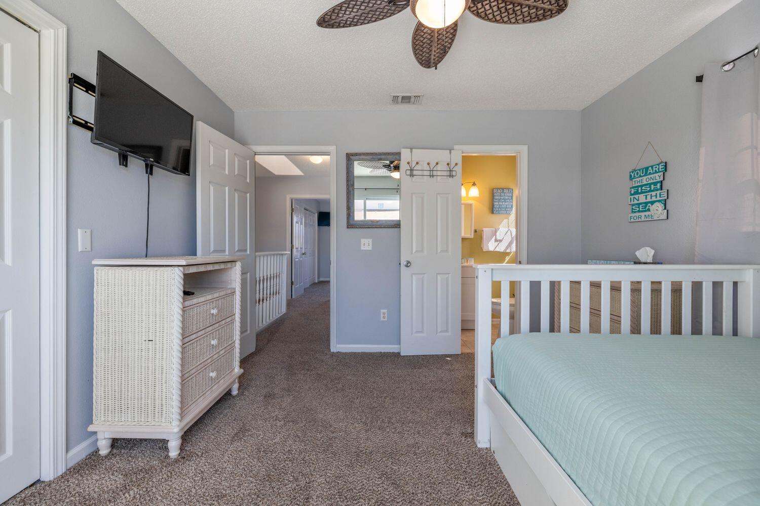 HOLIDAY BEACH UNIT 16 - Residential