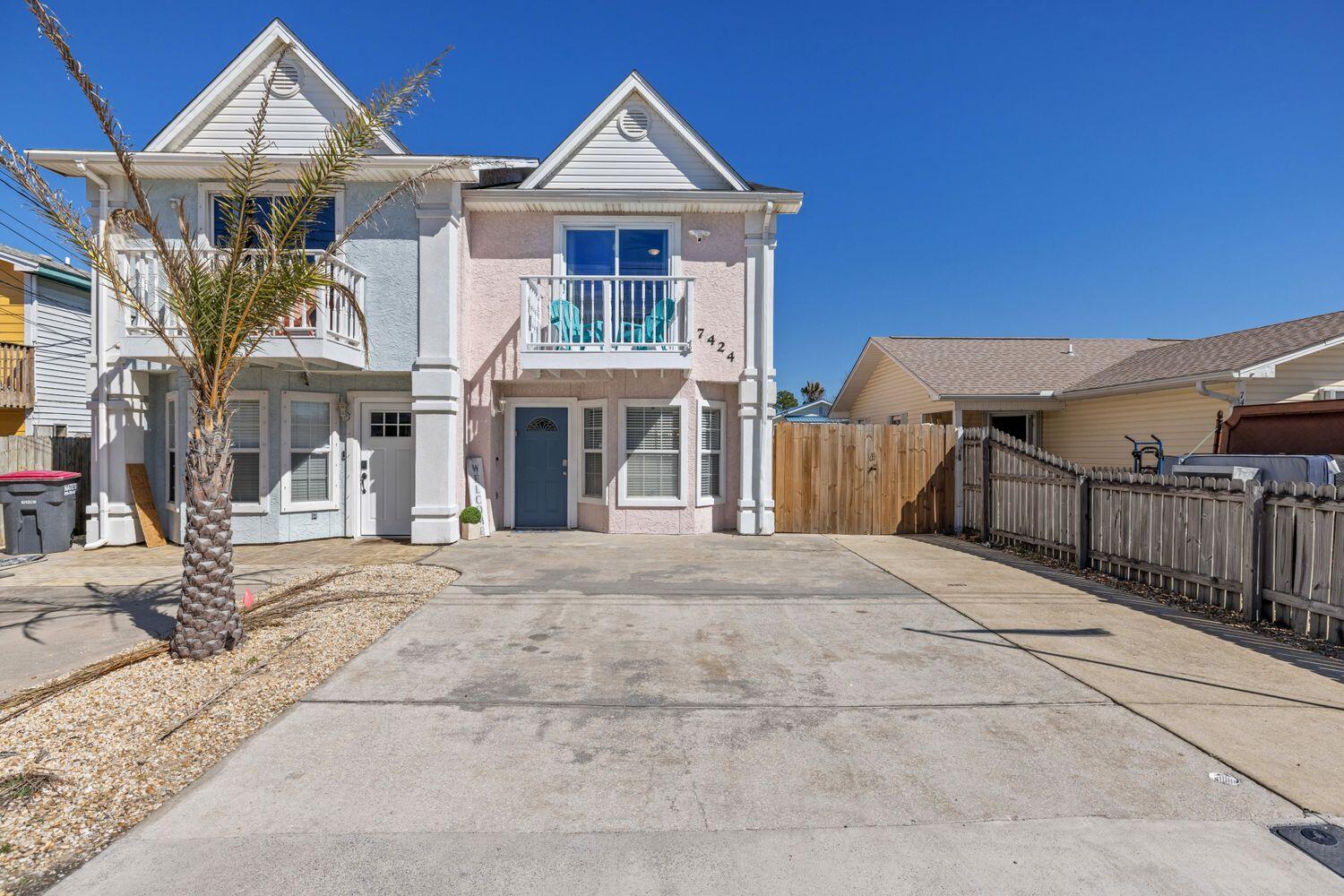 HOLIDAY BEACH UNIT 16 - Residential