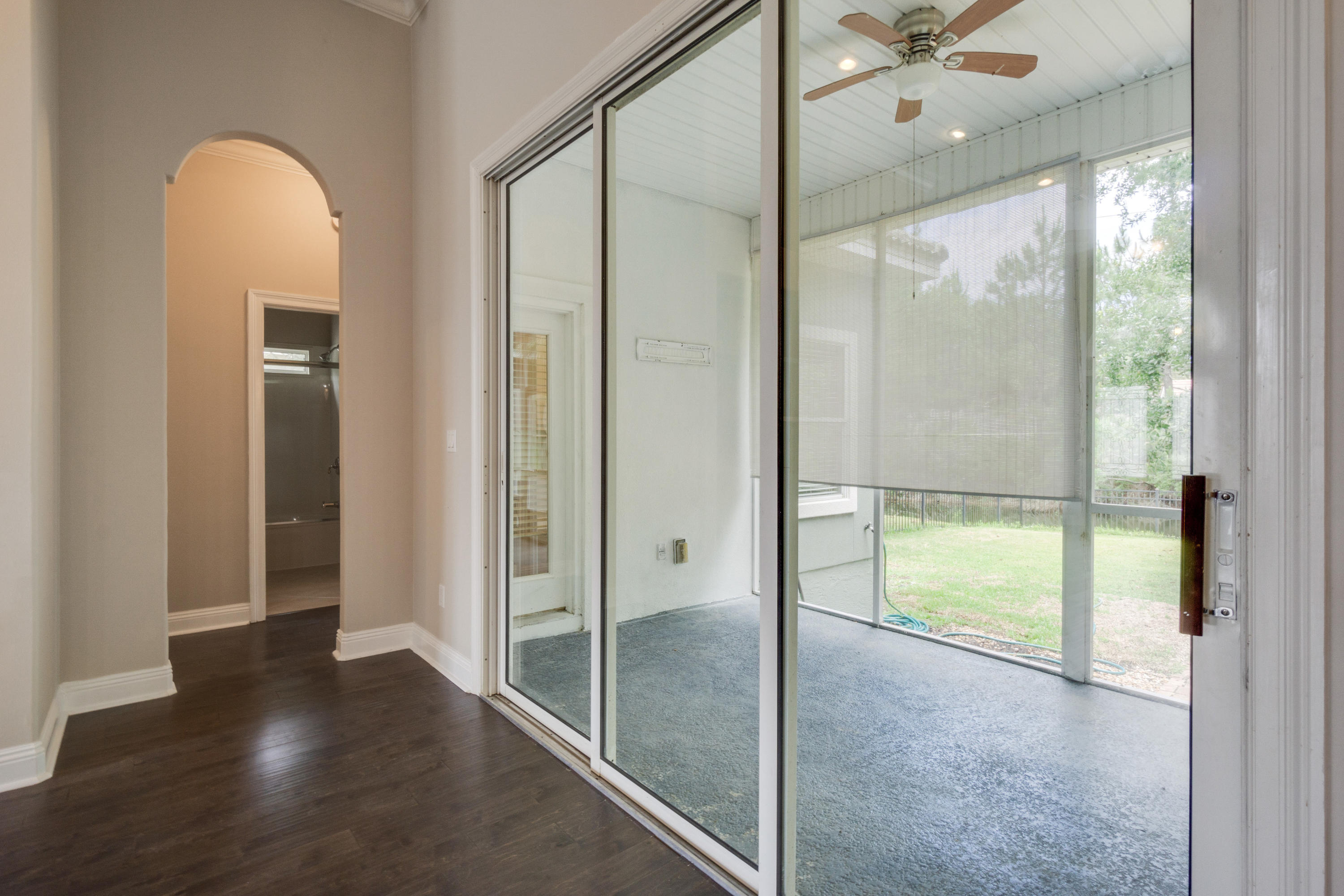 EMERALD LAKES - Residential