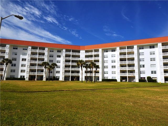 This is a 2 Bedroom 2 Bath corner unit on the West end of Santa Rosa Blvd. Incredible views. Open floor plan. It is a great rental and well sought after. Great flow and open for you to socialize with your friends/family. Use as a second home, or vacation rental. Information is believed to be correct-buyer to verify any and all information deemed important to them. Rental income 2019 was $31,494.63