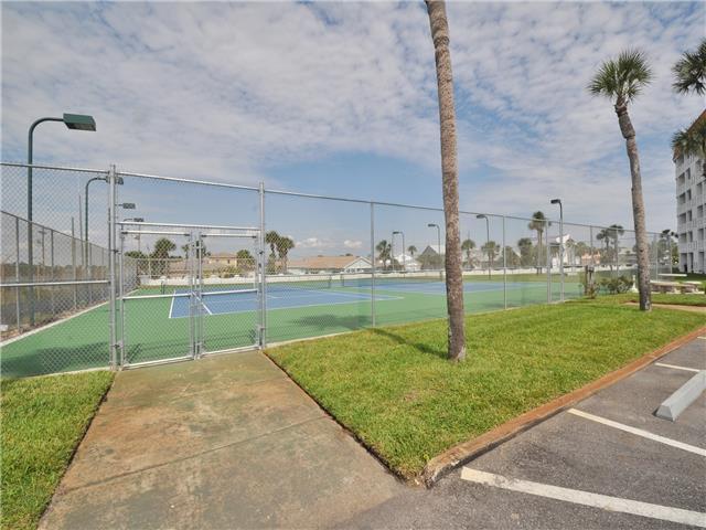 EL MATADOR CONDO - Residential