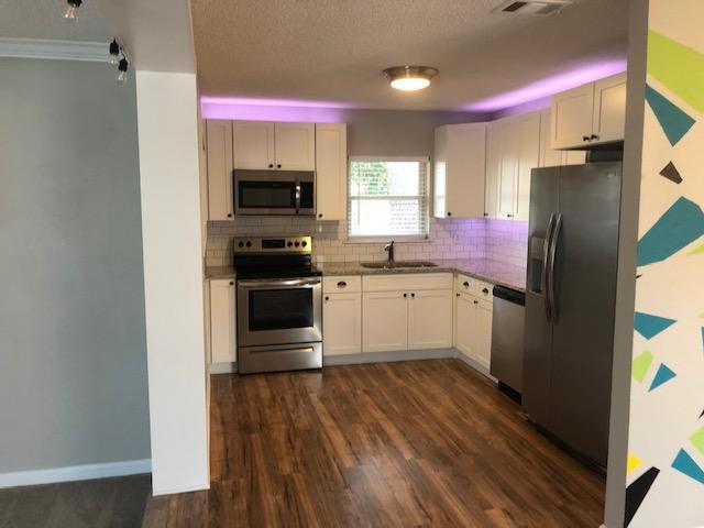 OAKLAND HEIGHTS - Residential Lease