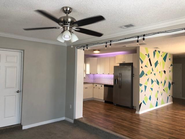 OAKLAND HEIGHTS - Residential Lease