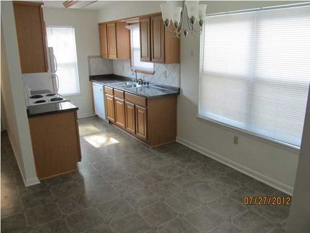 KELLY HILL ESTATES - Residential Lease