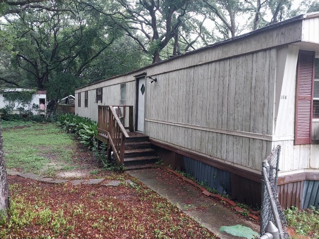 Come check out this RENTAL READY 2 bed 2 bath mobile home right off of Racetrack Road! Conveniently located close to shopping centers and Hurlburt Field. Roof was resealed last year! Master Bathroom has a Whirlpool tub.