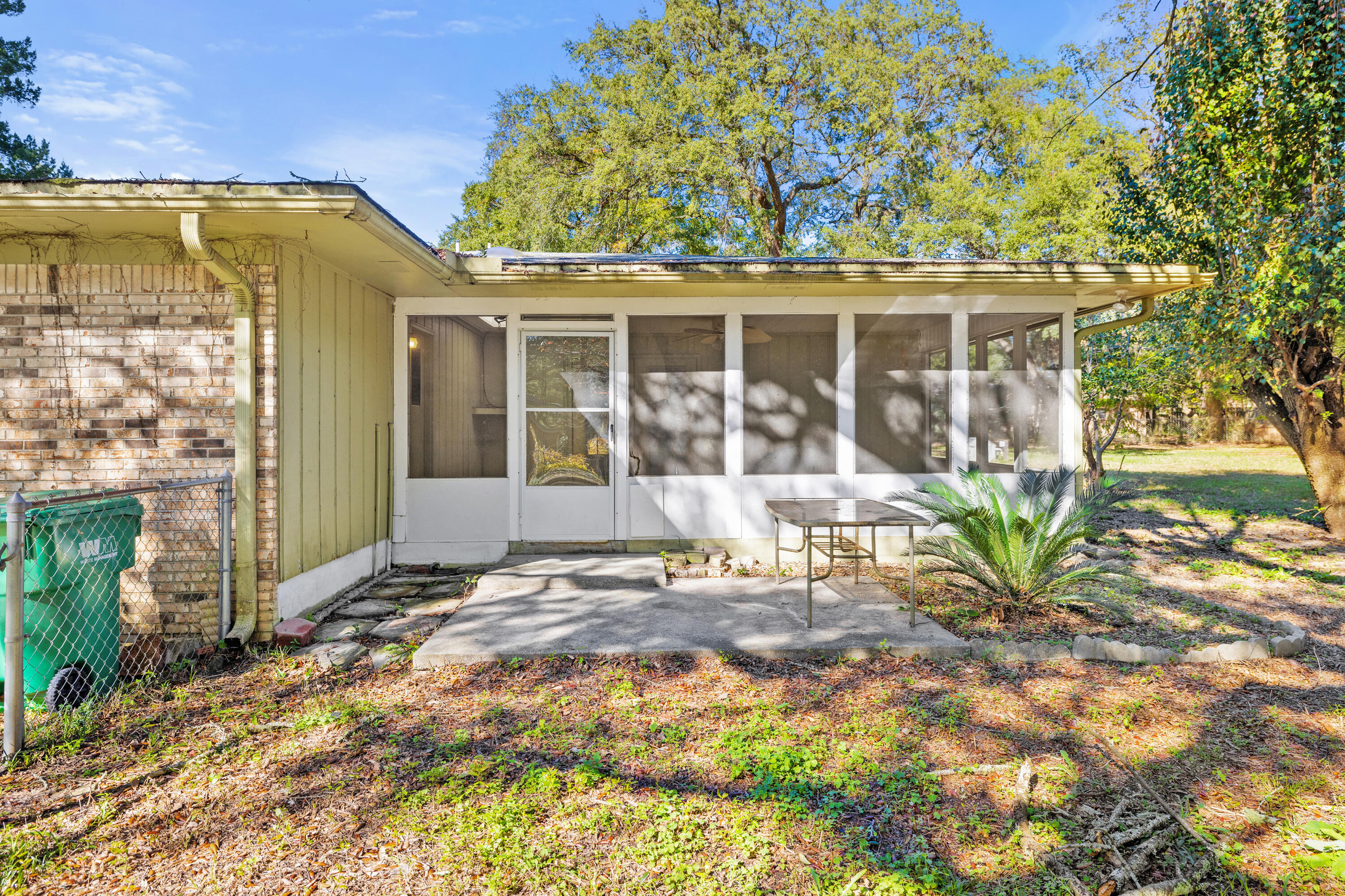 SHERWOOD FOREST - Residential