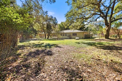 A home in Niceville