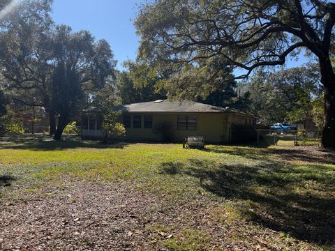 A home in Niceville