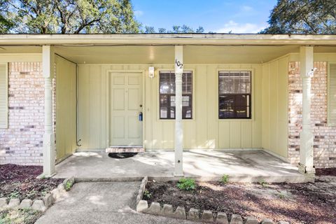 A home in Niceville