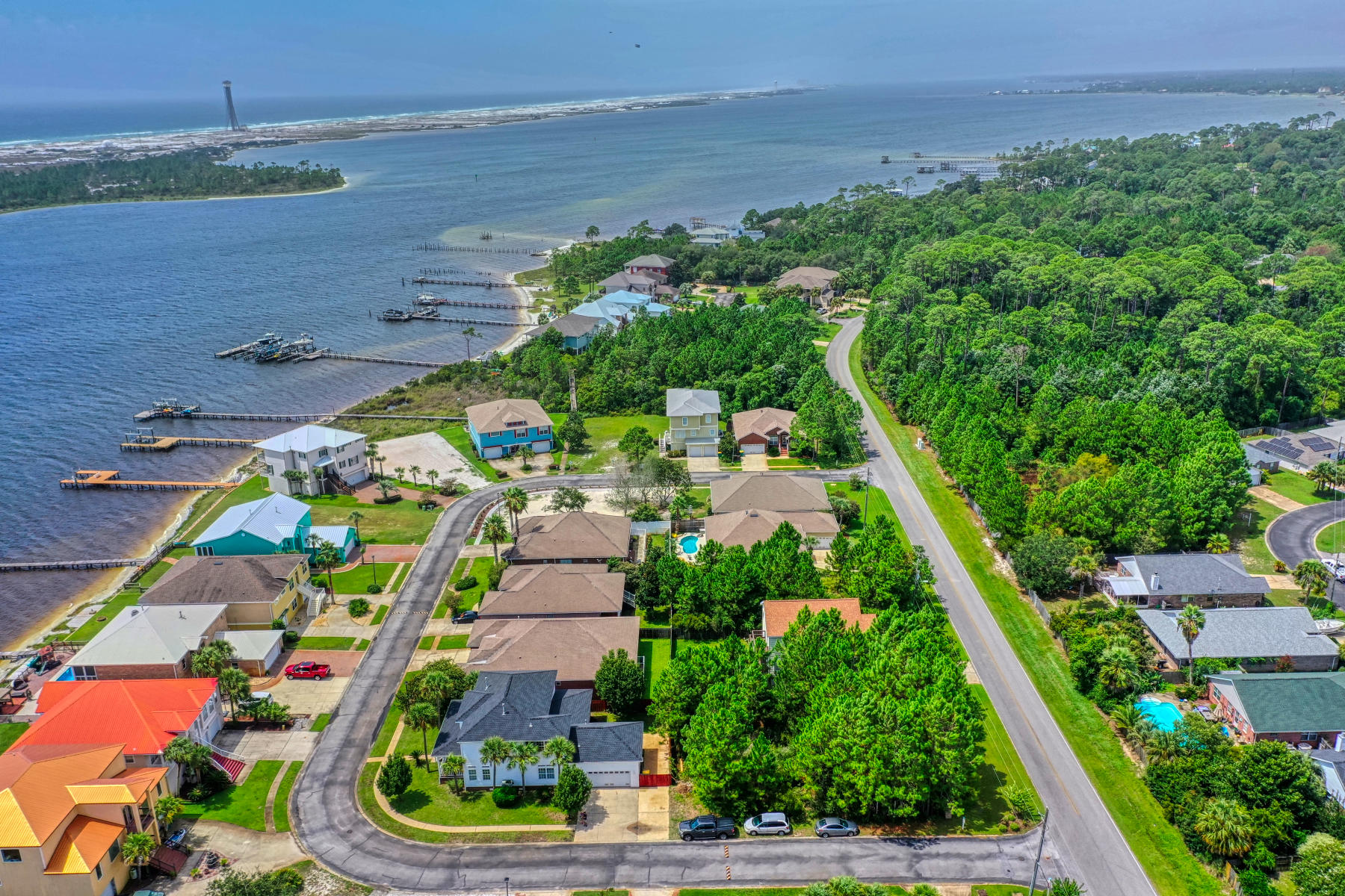 SPARKLING WATERS LOT 10 BLK B - Residential