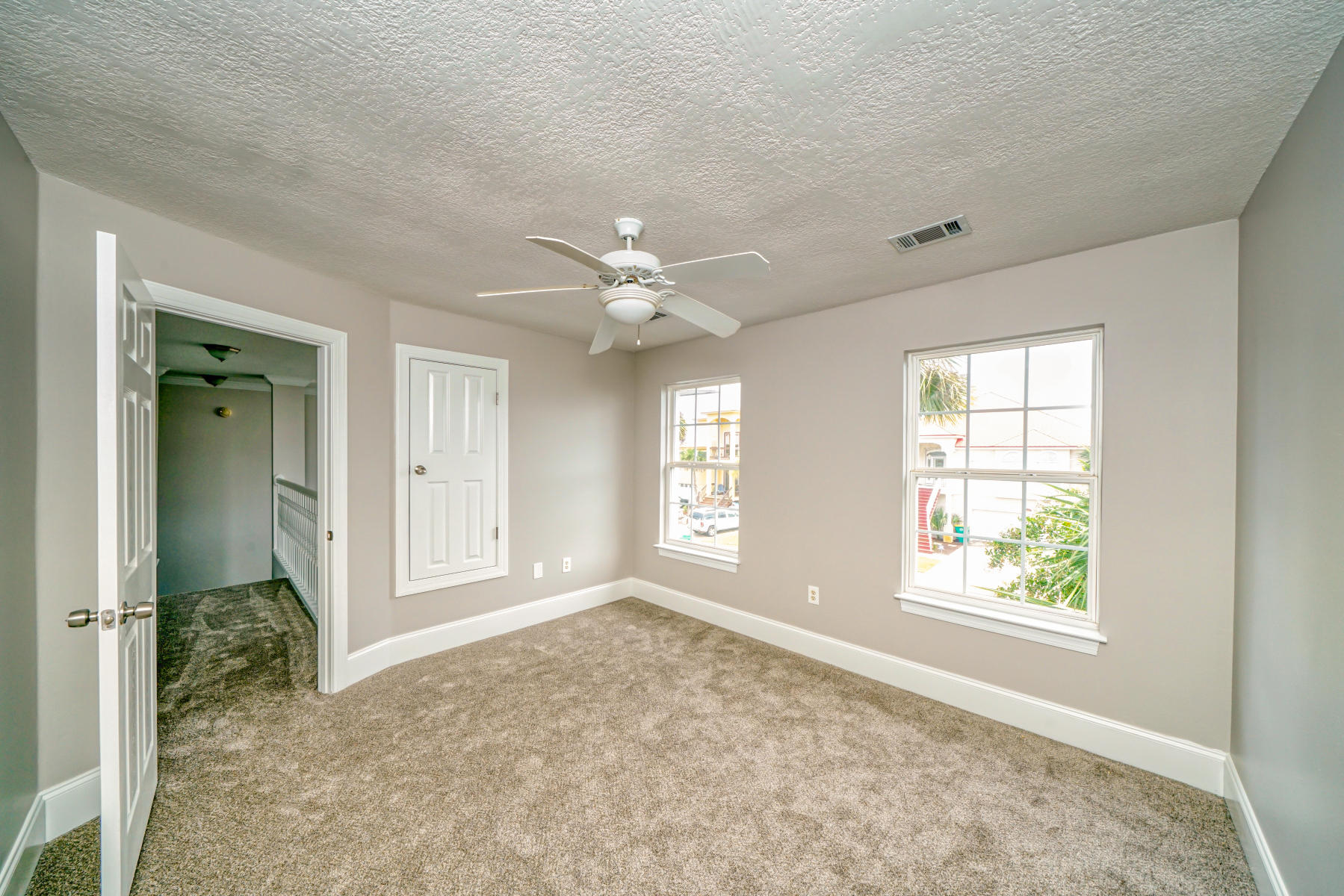 SPARKLING WATERS LOT 10 BLK B - Residential