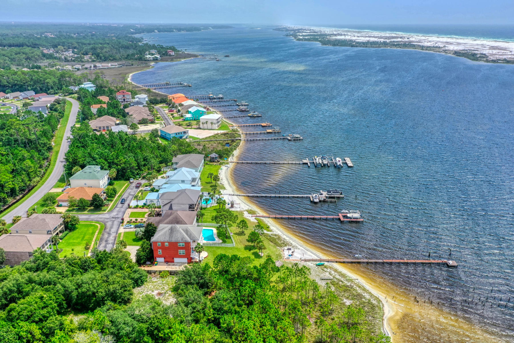 SPARKLING WATERS LOT 10 BLK B - Residential