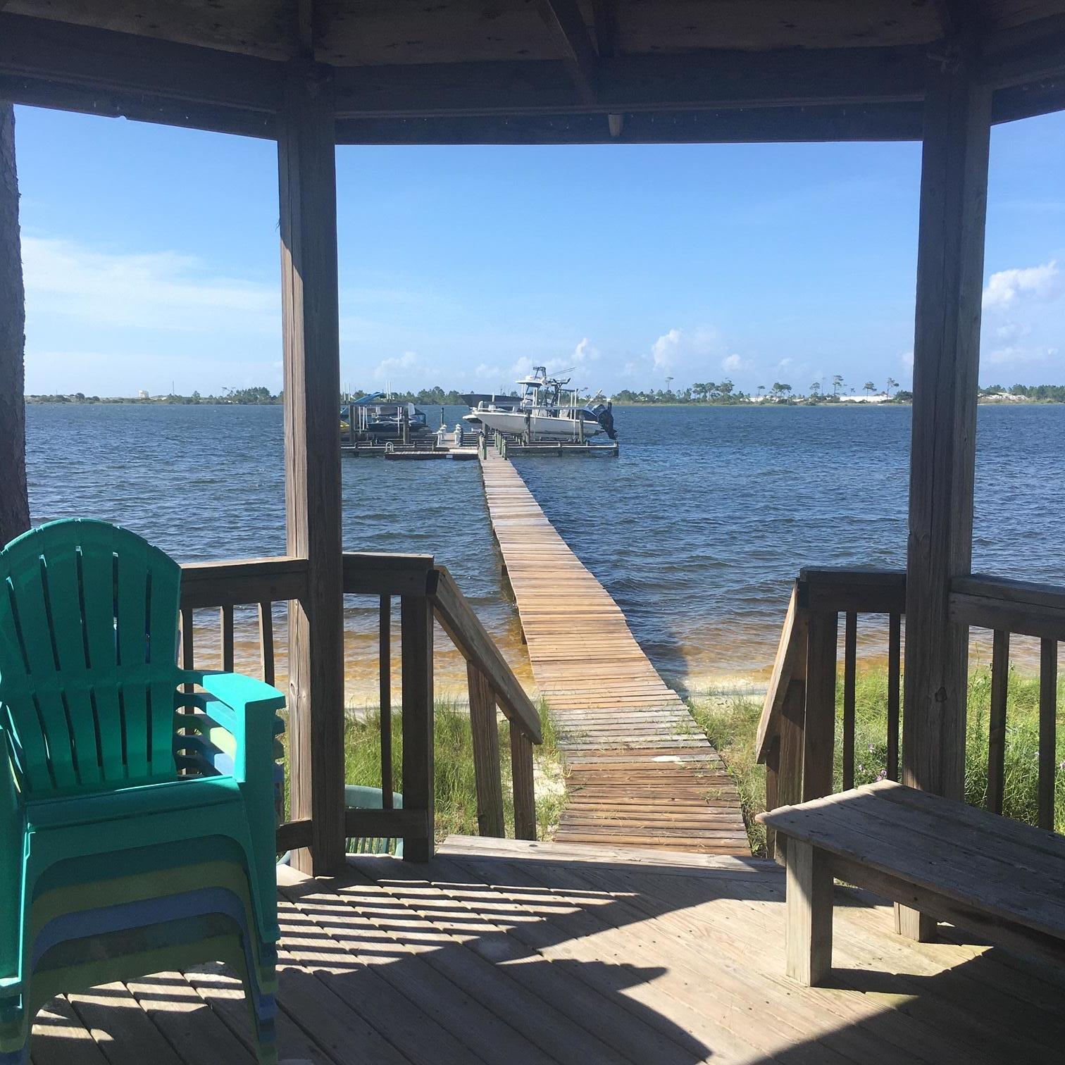 SPARKLING WATERS LOT 10 BLK B - Residential