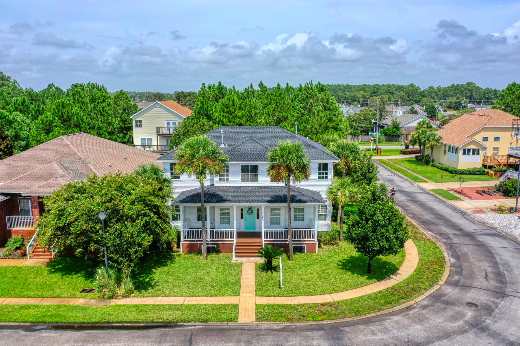 SPARKLING WATERS LOT 10 BLK B - Residential