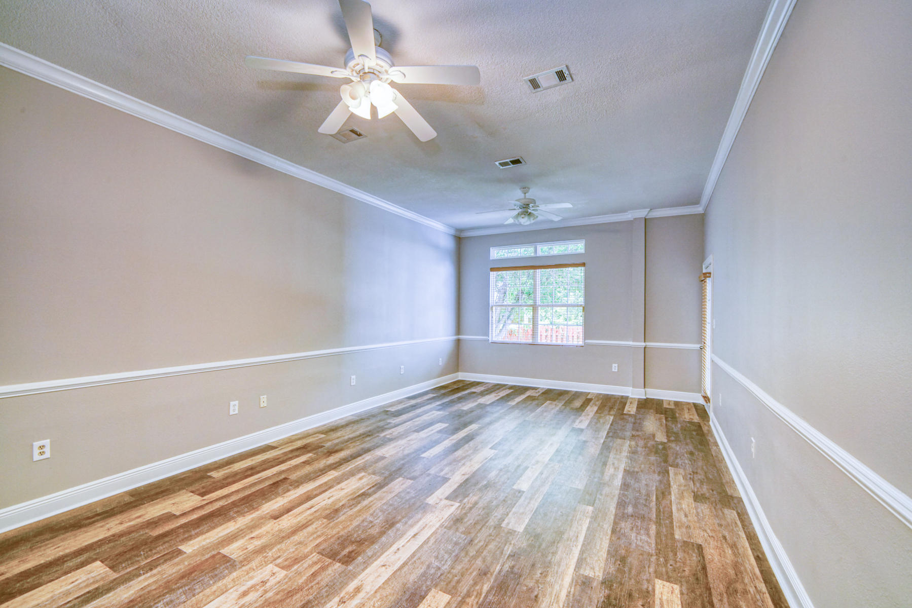 SPARKLING WATERS LOT 10 BLK B - Residential