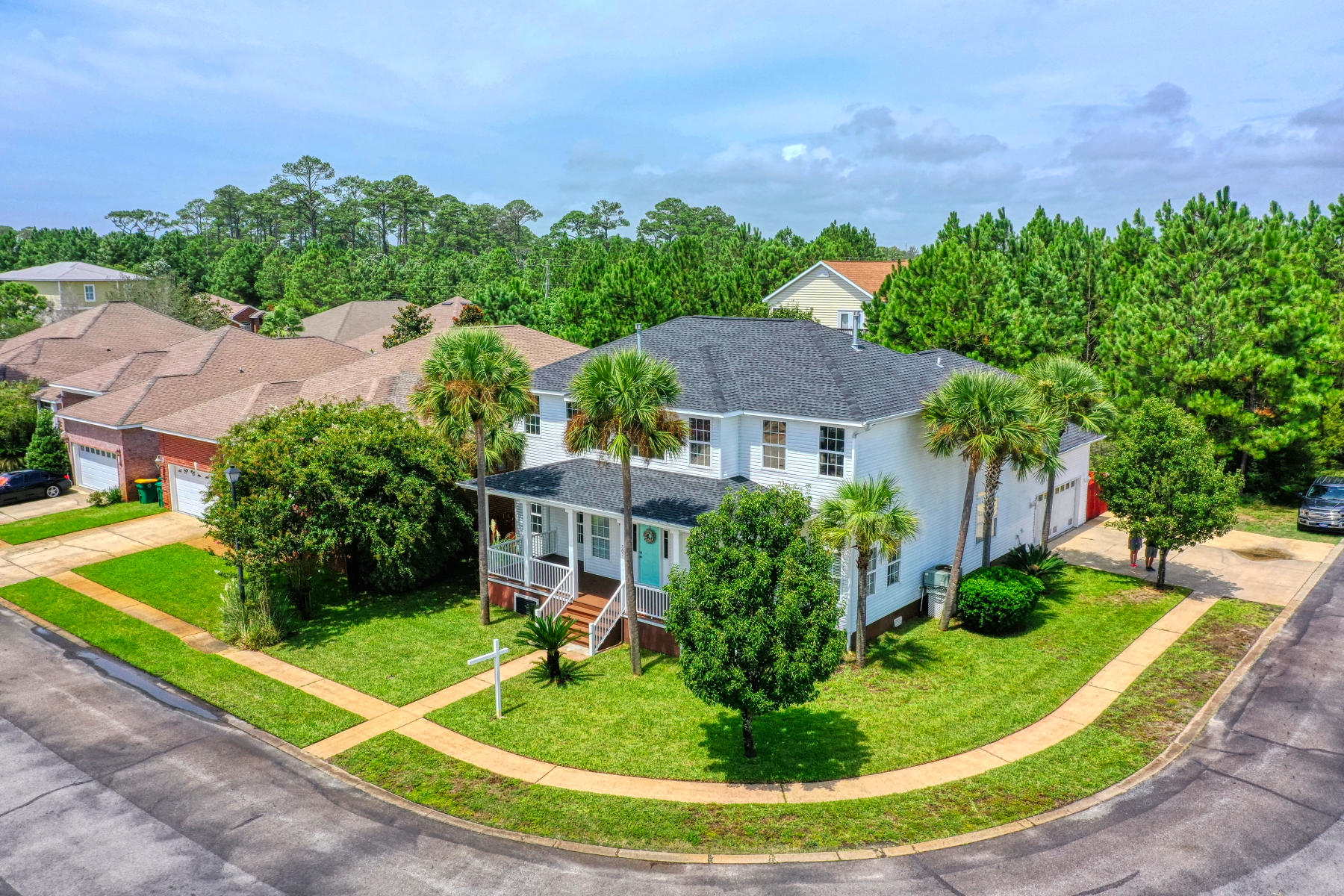 SPARKLING WATERS LOT 10 BLK B - Residential