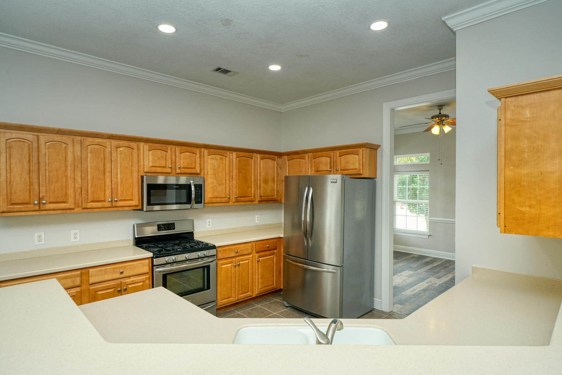 SPARKLING WATERS LOT 10 BLK B - Residential