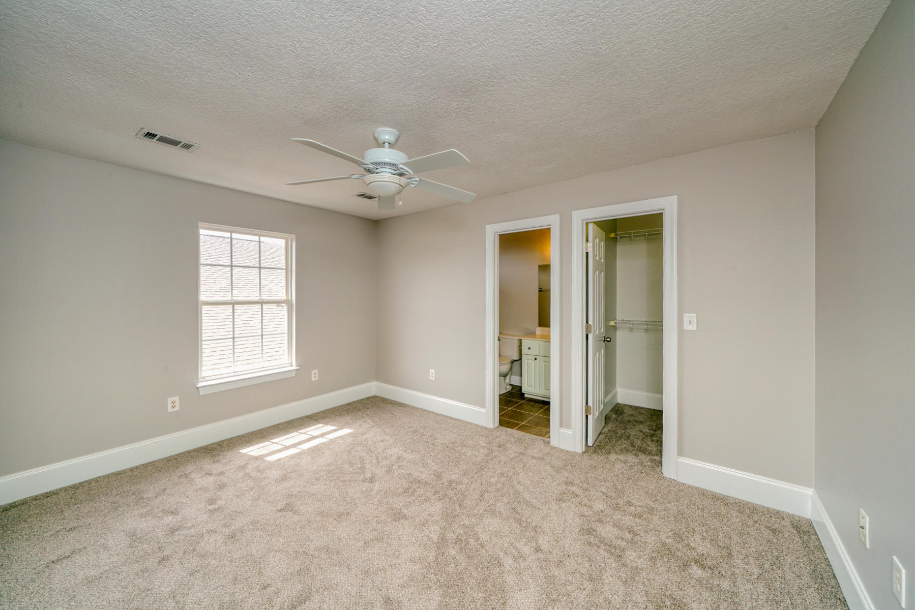 SPARKLING WATERS LOT 10 BLK B - Residential