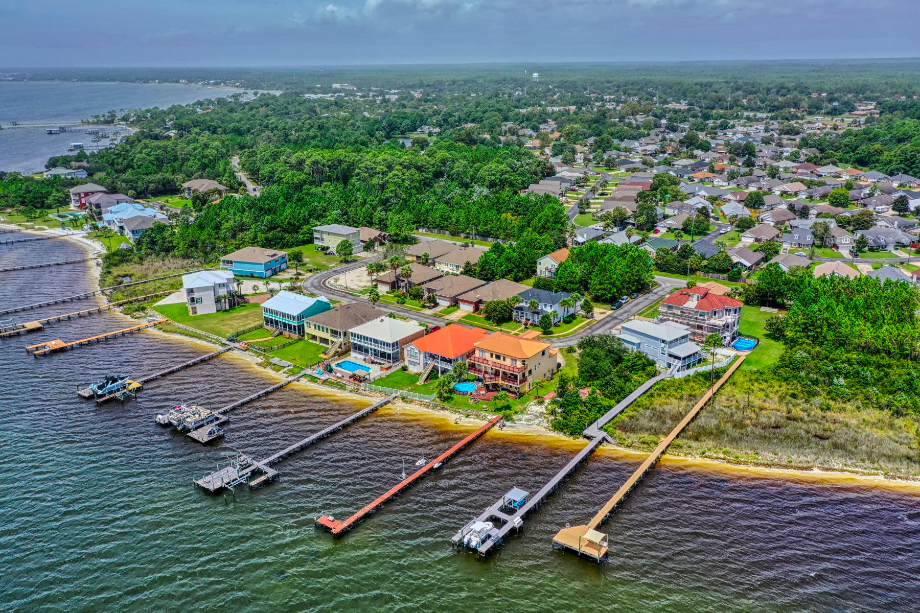 SPARKLING WATERS LOT 10 BLK B - Residential