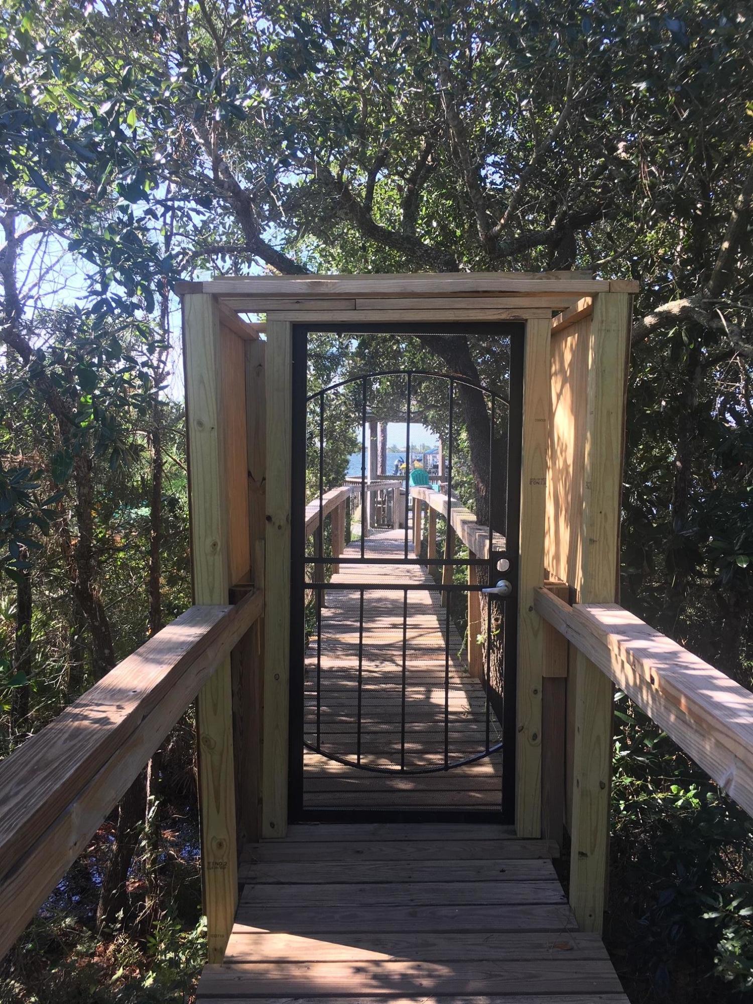 SPARKLING WATERS LOT 10 BLK B - Residential