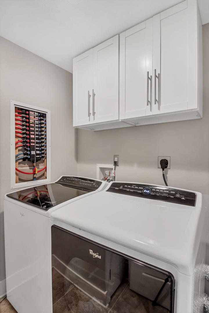 GREY MOSS POINT S/D LOT 13 BLK 3 - Residential