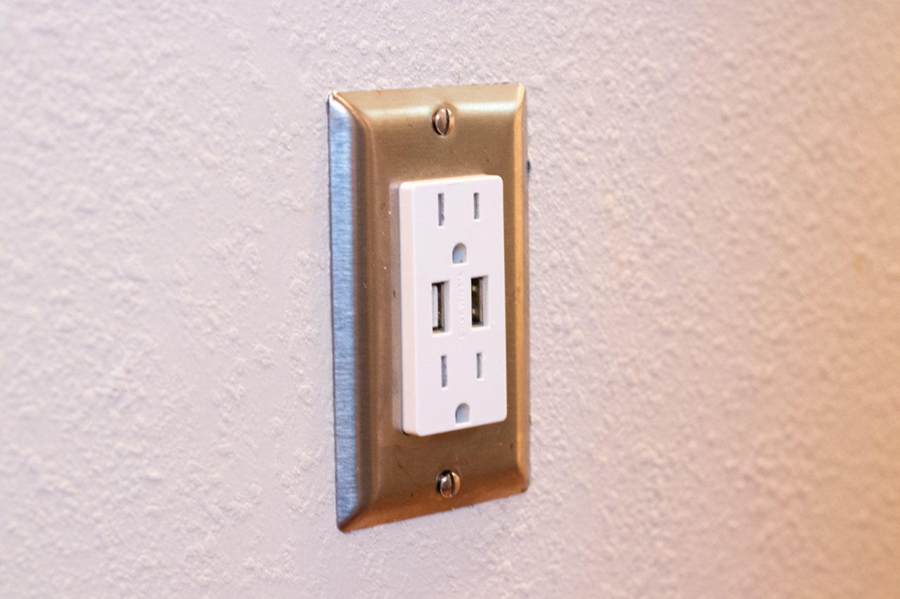 GREY MOSS POINT S/D LOT 13 BLK 3 - Residential