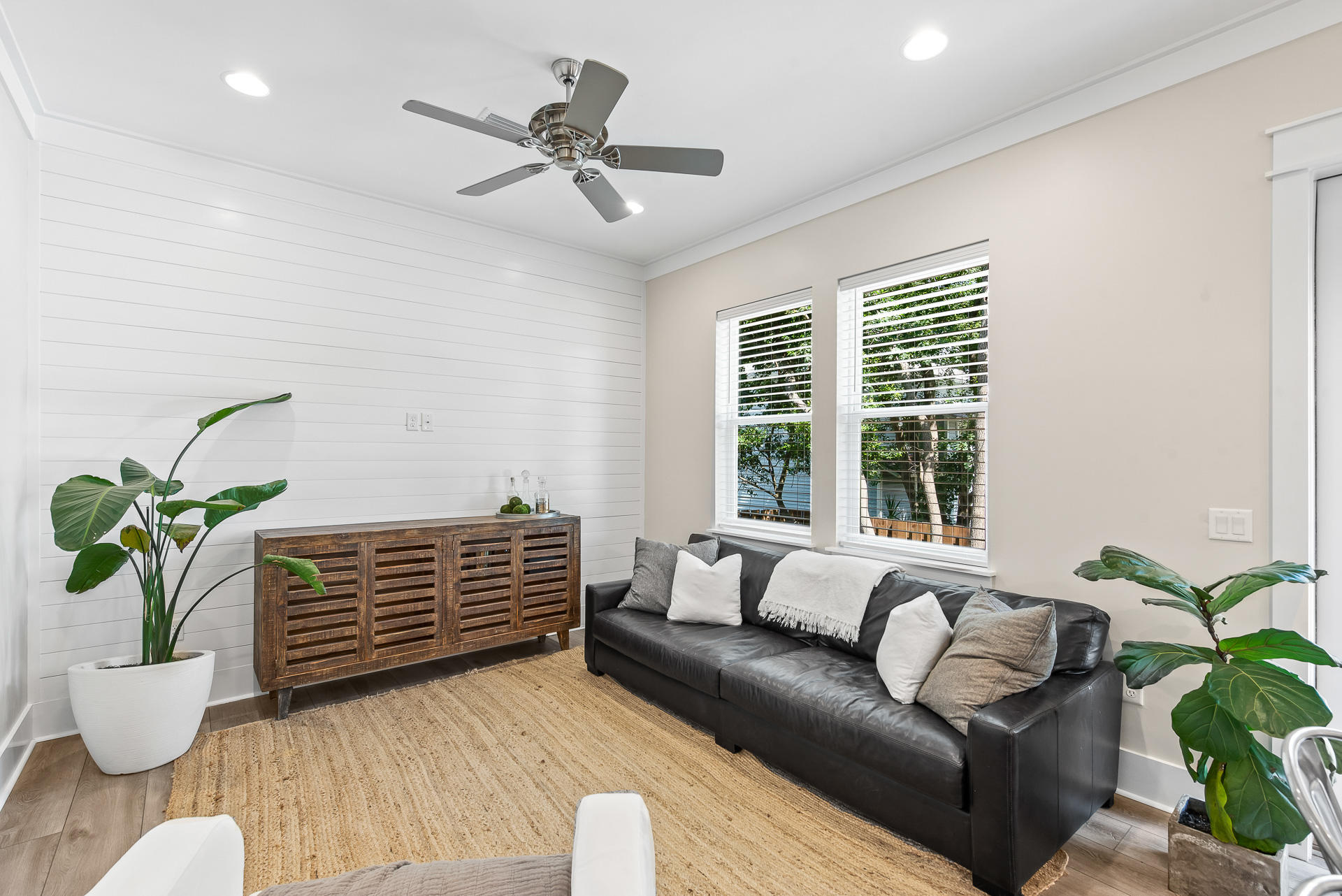 BLUE MOUNTAIN BEACH - Residential