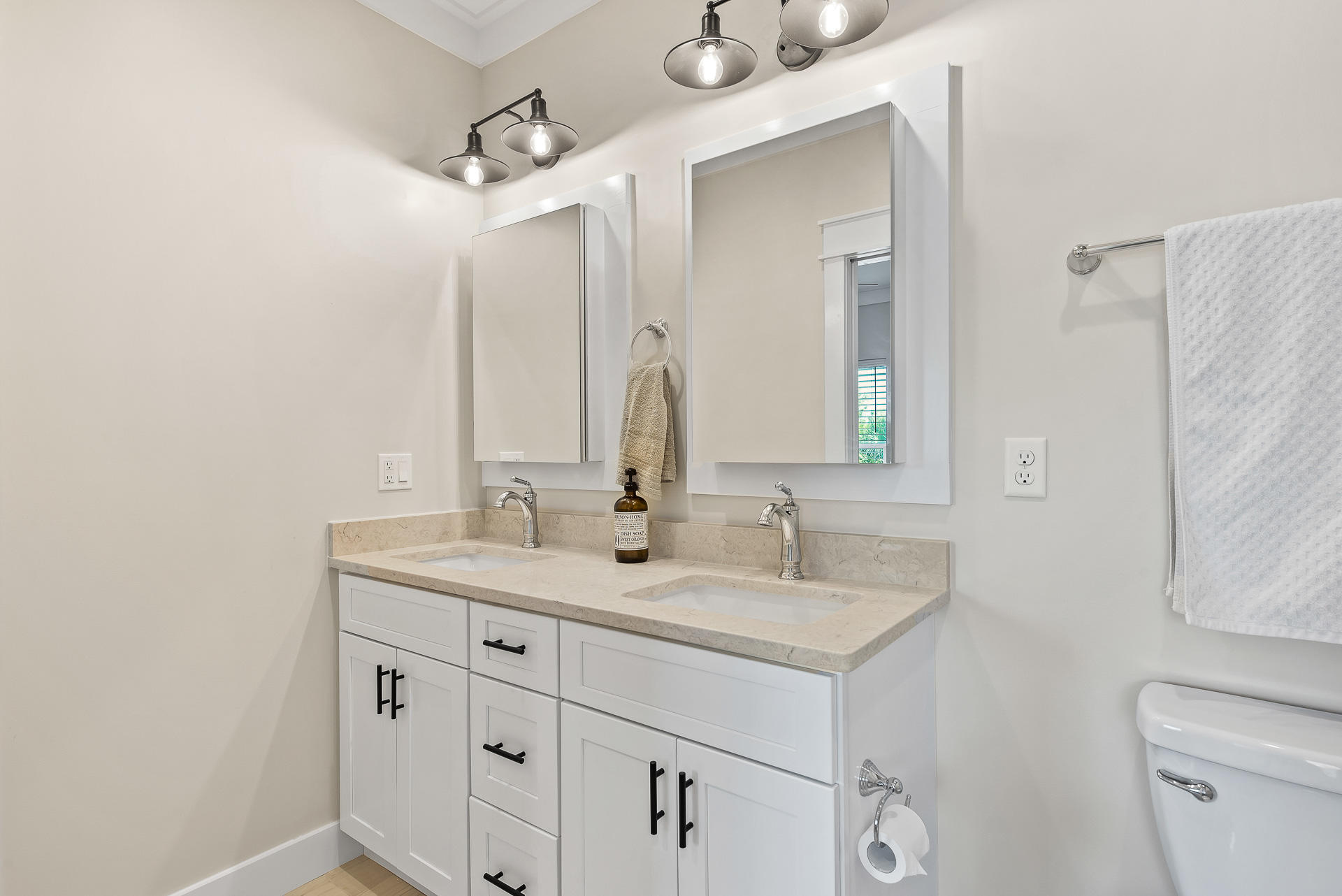 BLUE MOUNTAIN BEACH - Residential