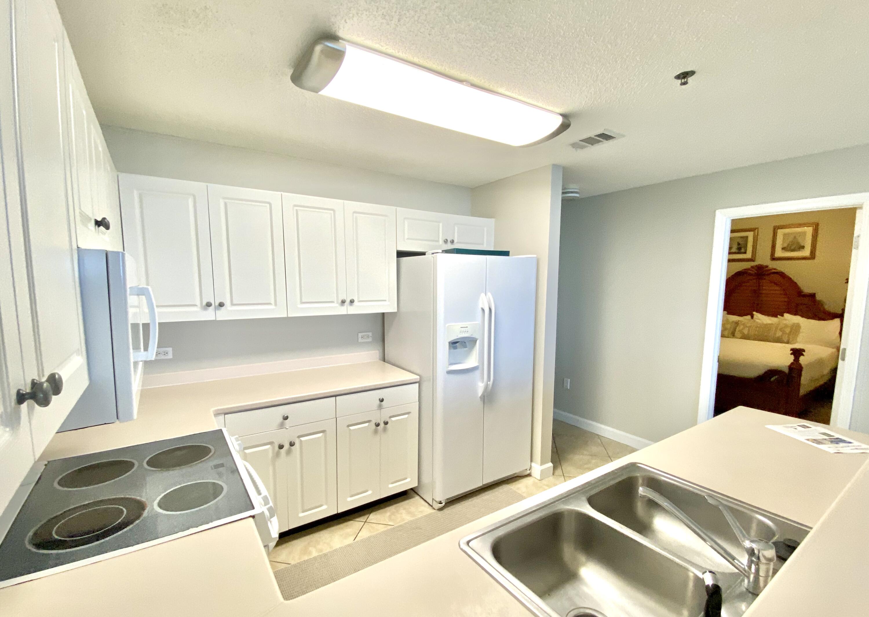 LEEWARD KEY - Residential