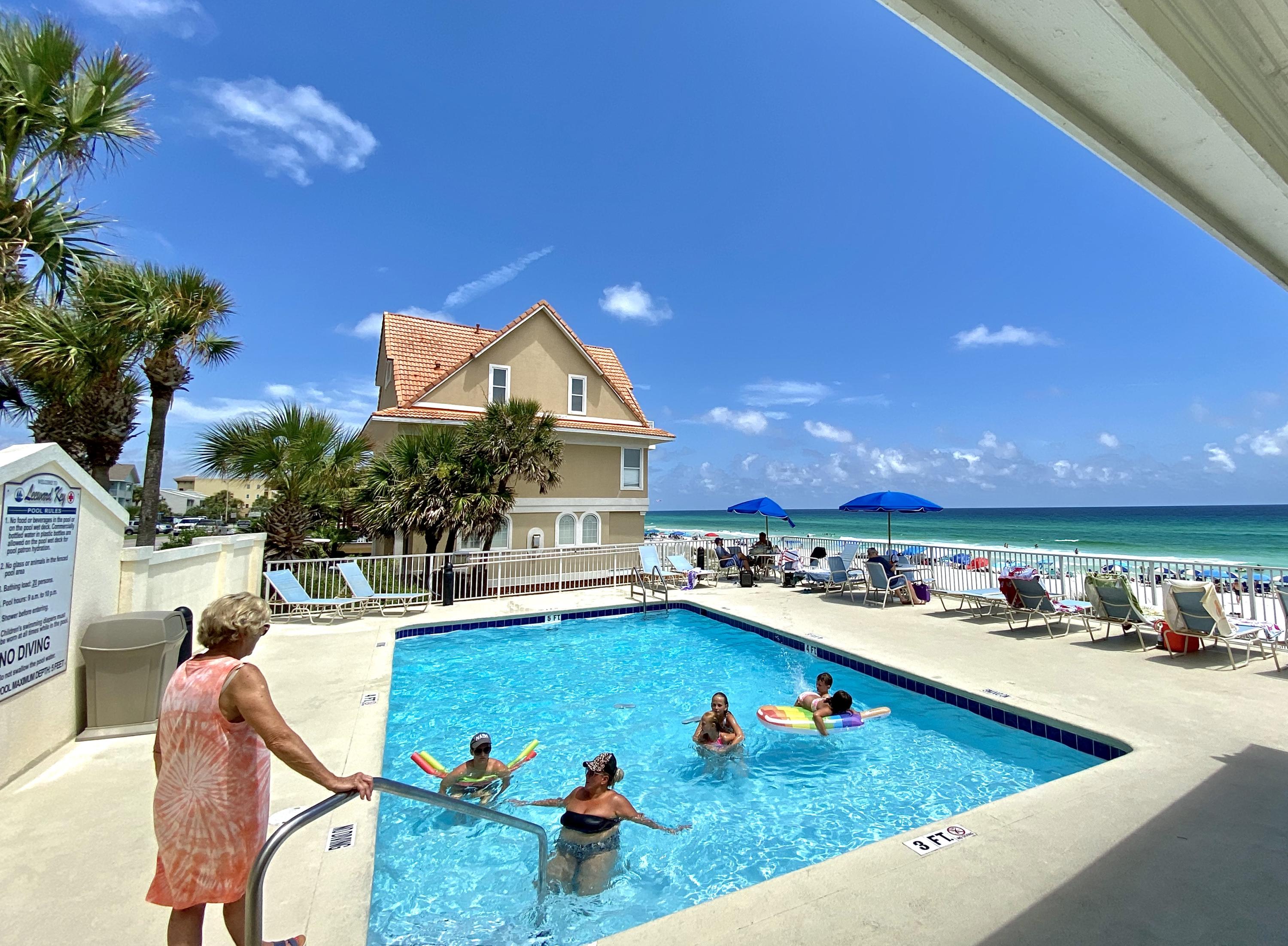 LEEWARD KEY - Residential