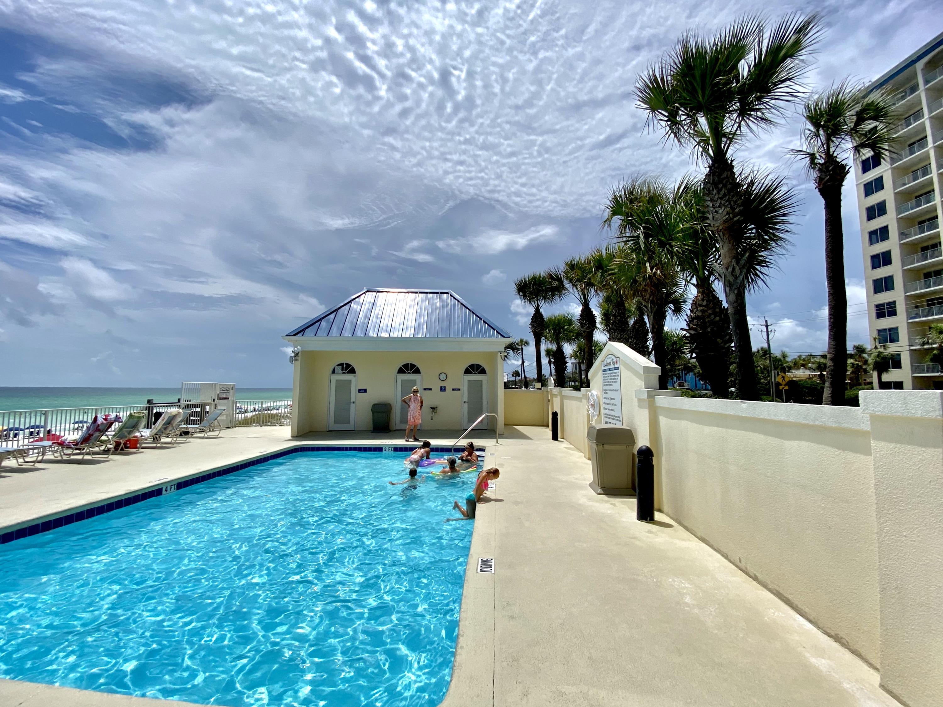 LEEWARD KEY - Residential