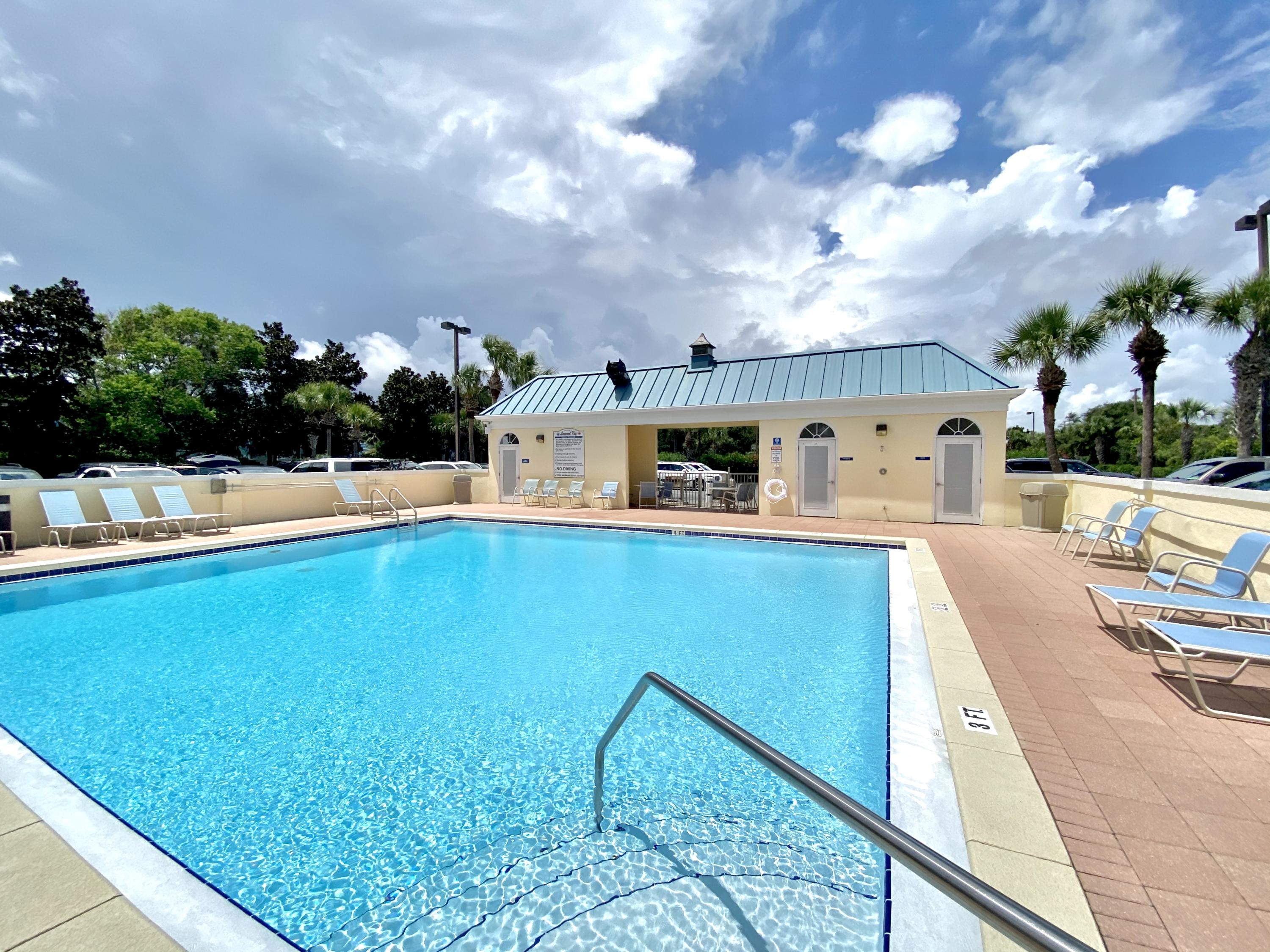 LEEWARD KEY - Residential